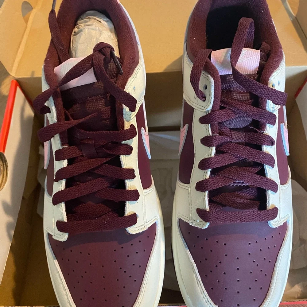 Dunks - Picture 2 of 9